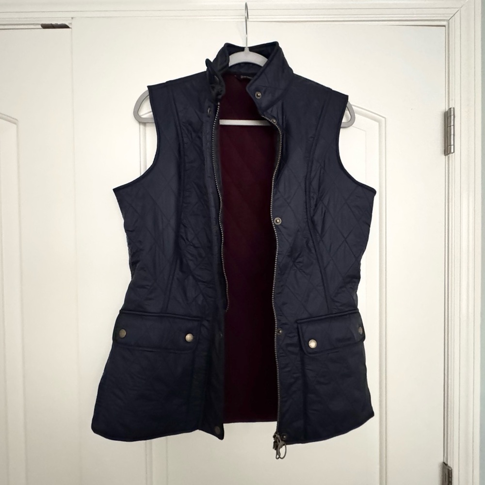 Women’s Barbour Quilted Vest! Excellent condition.